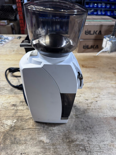 Baratza Vario W Plus (+) Burr Grinder - White |304| - Used - 6 month warranty 