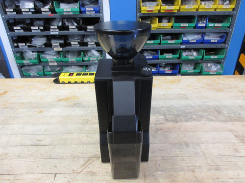Eureka Mignon Crono Burr Grinder - Matte Black |74| - Used - 6-Month Warranty 