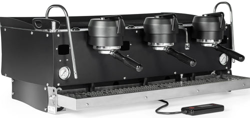 Synesso S300 - 3 Group - Black 